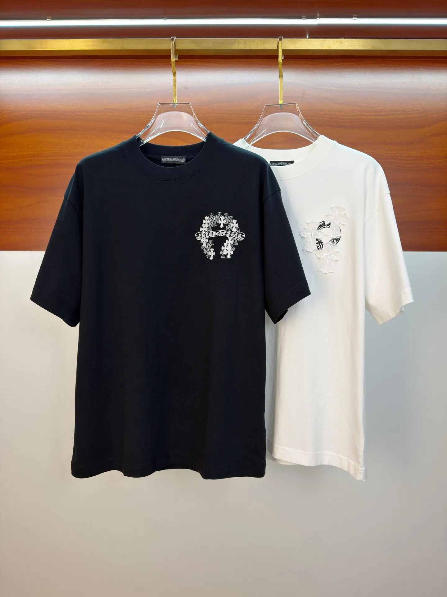 2026 New Arrival New Arrival T Premium ！ logo Premium . . . . . ！ ：Black White Sizes：S-XL